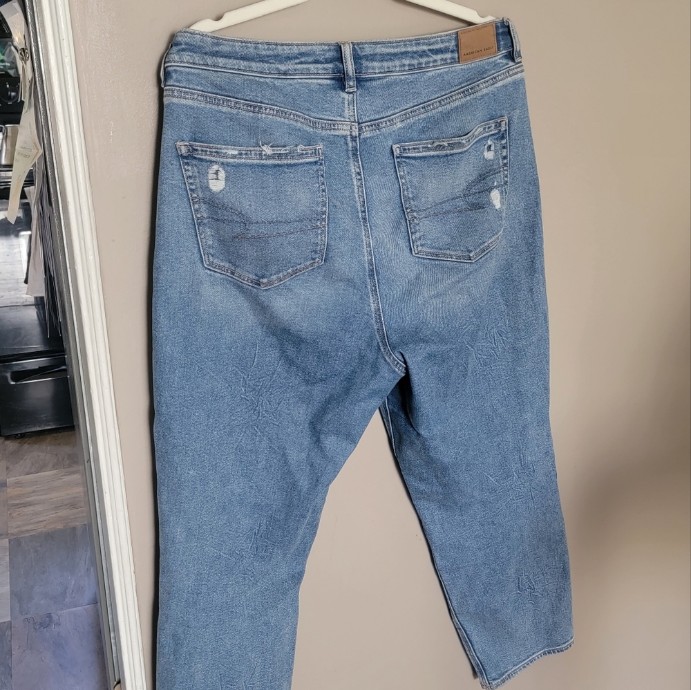 American Eagle Mom's Straight Jean 12s